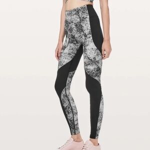 Lululemon Sweat & Repeat Tight *28" Black / Serigraph Starlight Black Multi